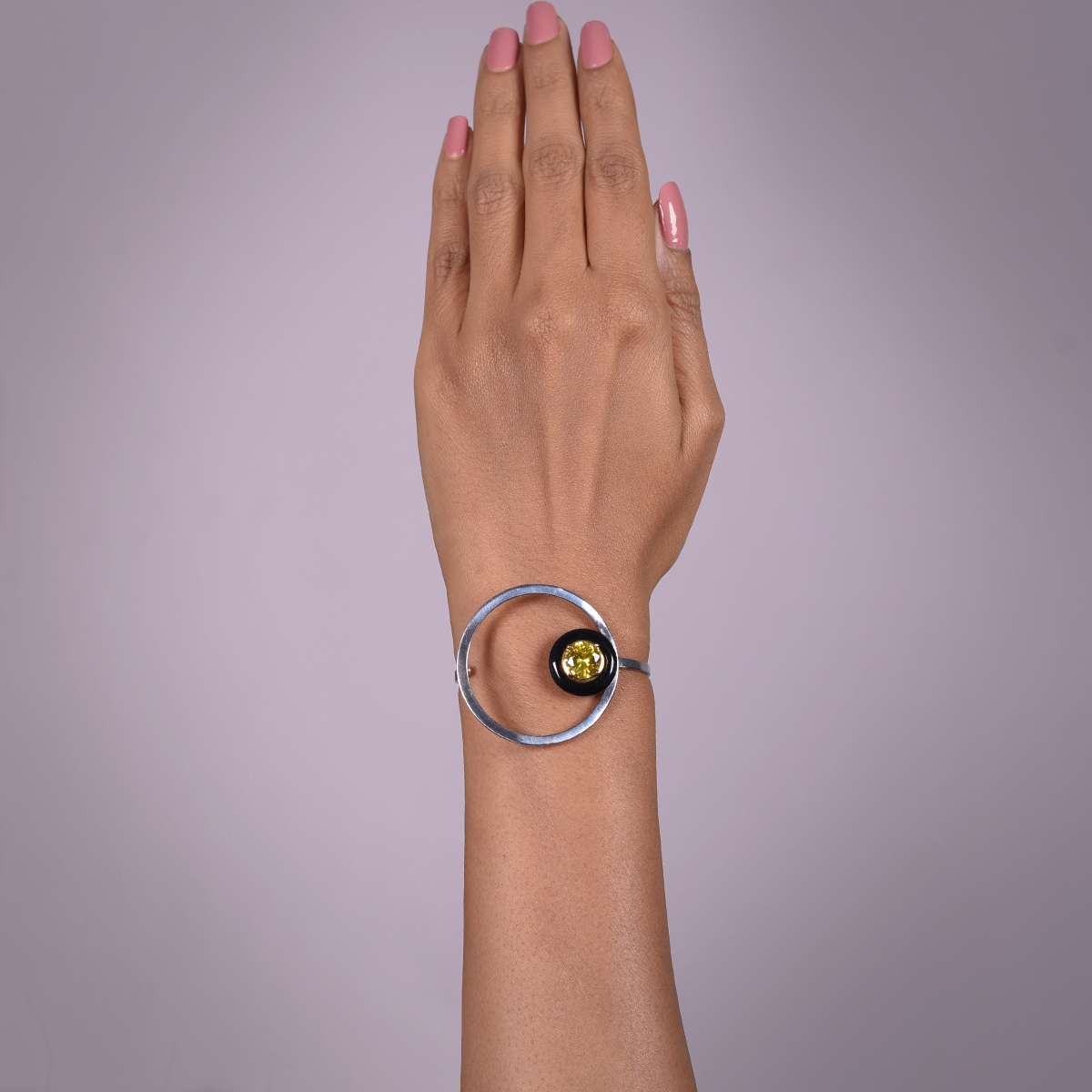 Sargamix Open Circle Silver Onyx Bangle - Image 3