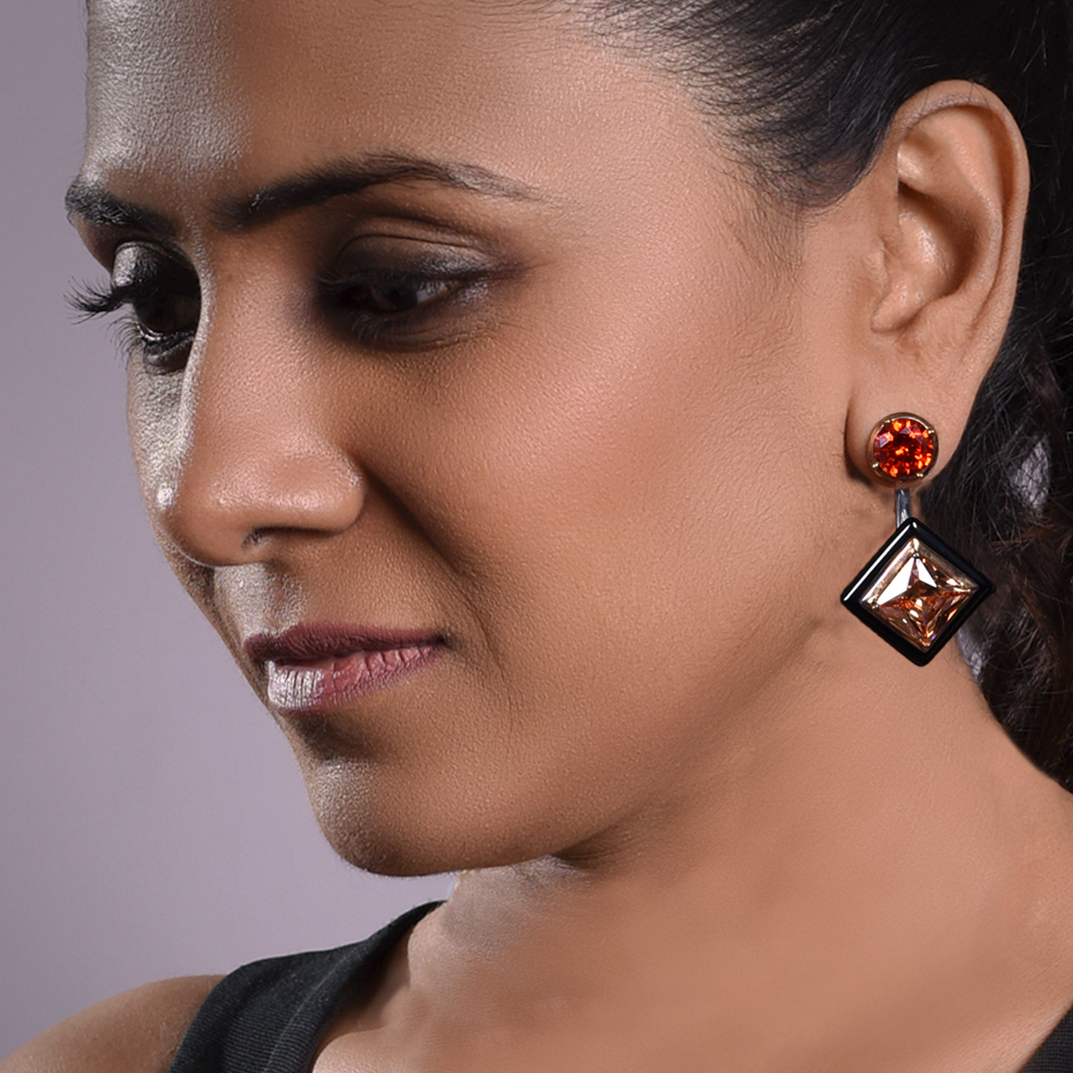Sargamix 2 Pcs. Swag Square Onyx Silver Earrings - Image 4