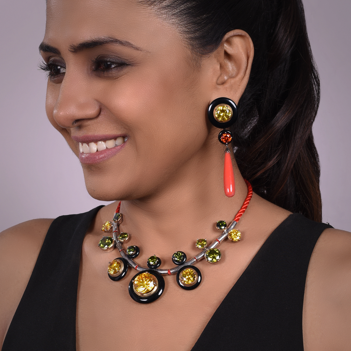 Sargamix Round Symphony Onyx Silver Necklace - Image 4