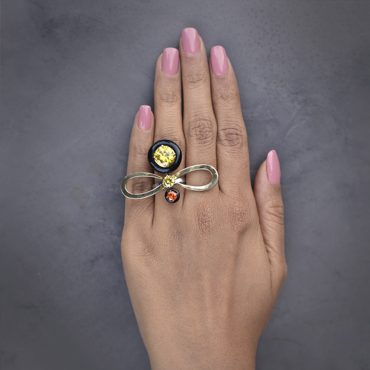 Sargamix Gold Infinity Silver Onyx Ring - Image 3