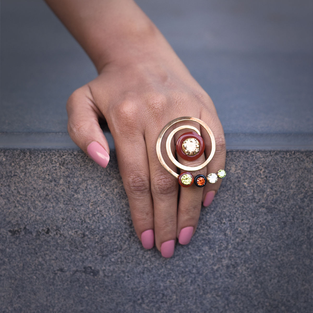 Sargamix Gold Hypno Spiral Silver Onyx Ring - Image 3